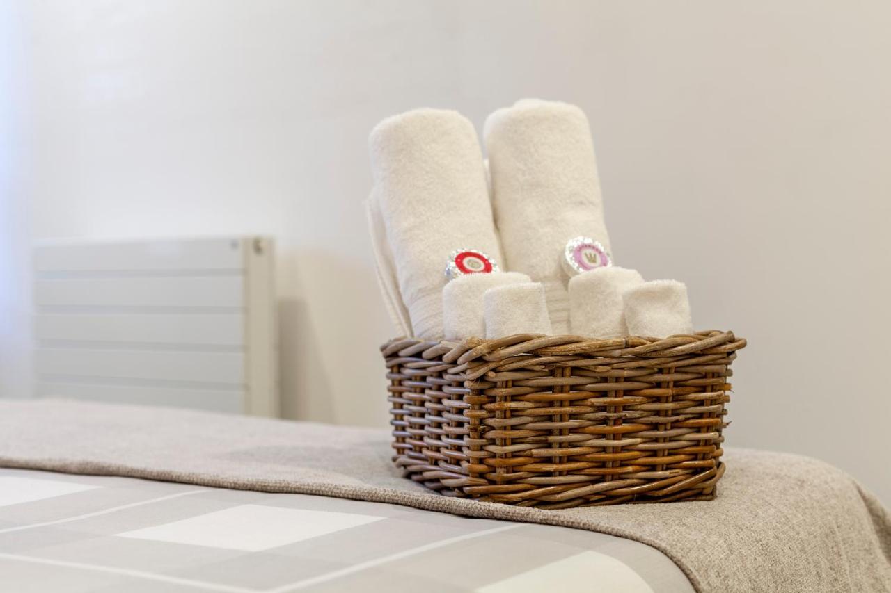Private Double Bd With Optional Balcony, 15 Mins To Cc Homestay